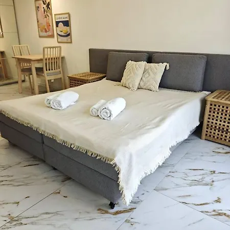 Apartmán Cozy And New With A Garden/ Near Nsa/